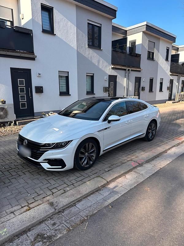 Gebraucht VW Arteon R-line 190 PS (139 kW) 2019 Weiß Kleinwagen