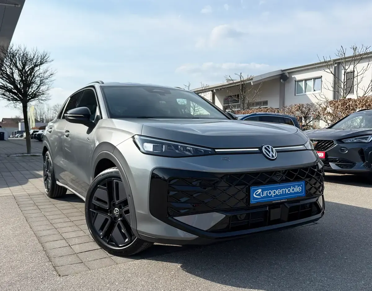 Neu VW T-Roc Sound 150 PS (110 kW) 2026 Wolf grey metallic SUV