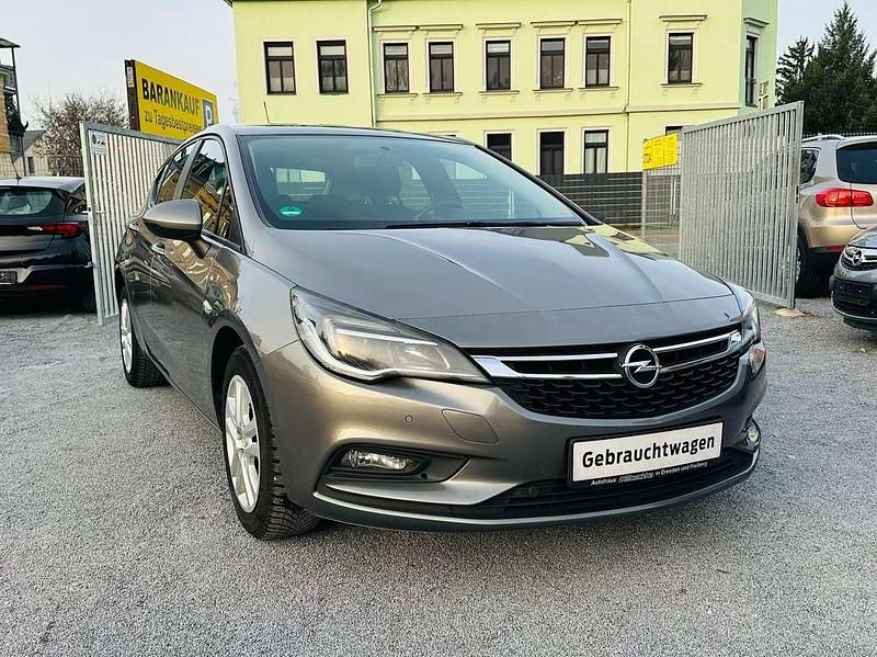 Gebraucht Opel Astra Edition 125 PS (91 kW) 2016 Grau Kleinwagen