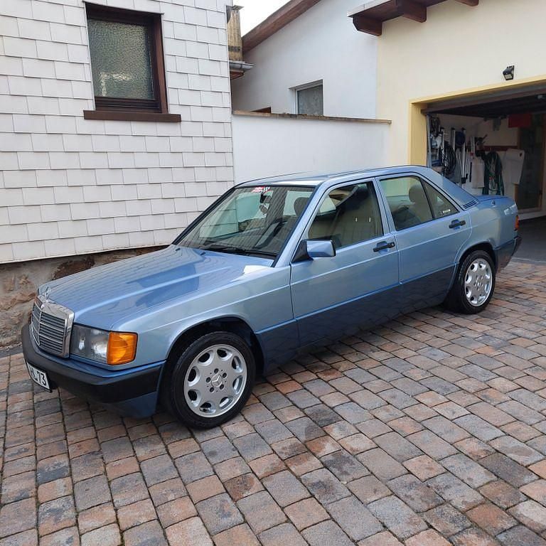 Gebraucht Mercedes 190 109 PS (80 kW) 1991 Blau Limousine