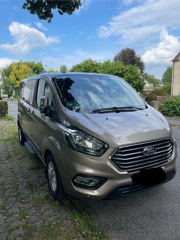 Gebraucht 2019 Ford Tourneo Custom Van / Kleinbus | 37.000 € (Teuer) - Bild 1/4