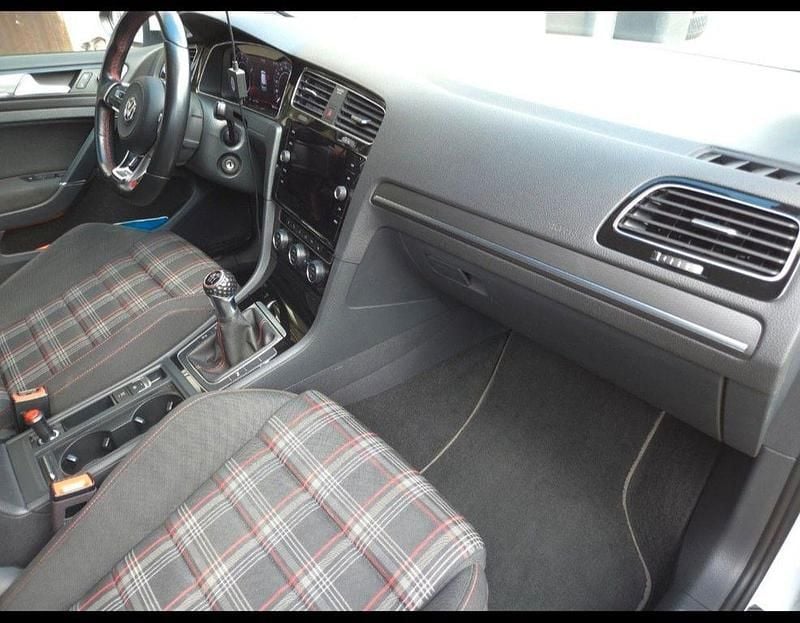 Gebraucht VW Golf VII GTI 245 PS (180 kW) 2018 Weiß Limousine