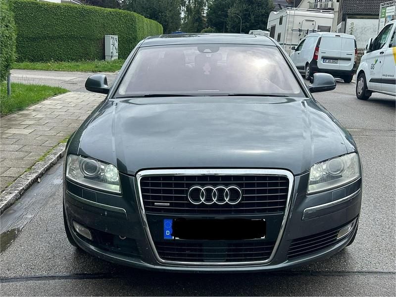 Grau Gebraucht 2009 Audi A8 Limousine | 7.000 € (Superpreis) - Bild 1/4