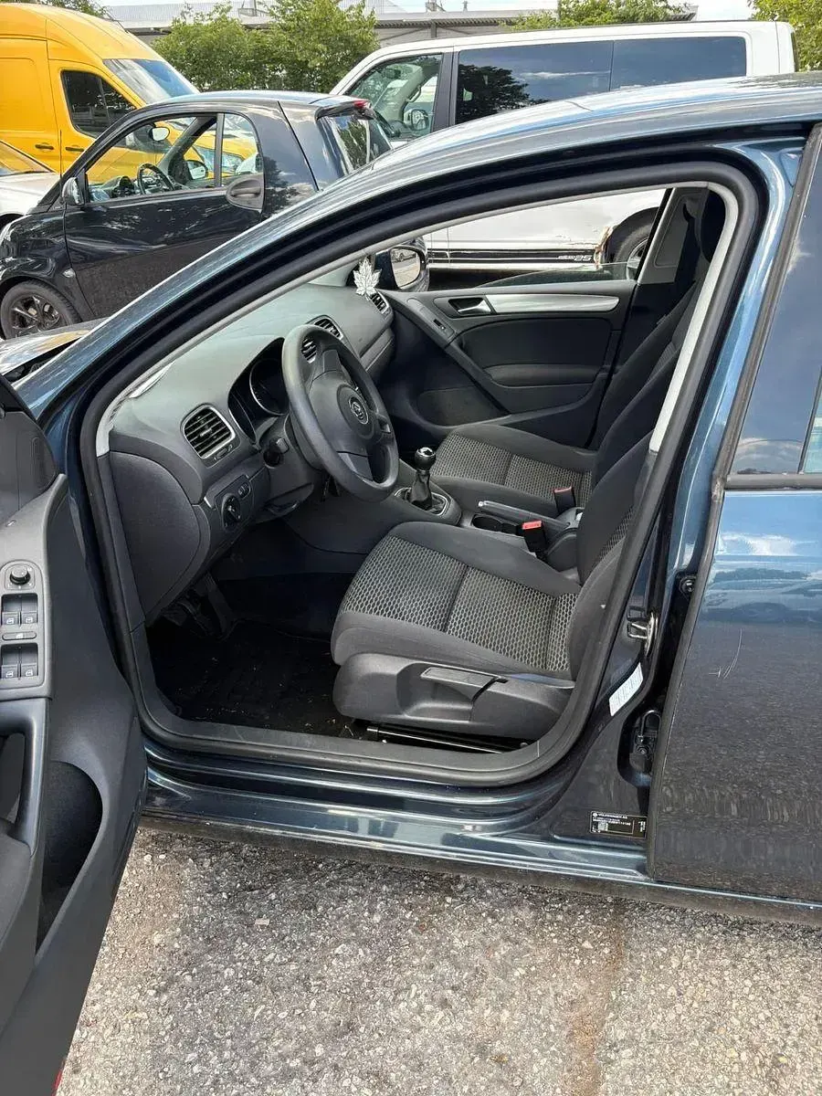 Gebraucht VW Golf VI Trendline 80 PS (58 kW) 2010 Blau Kleinwagen