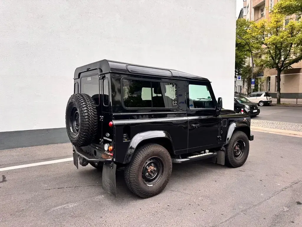 Gebraucht Land Rover Defender SE 122 PS (89 kW) 2015 Schwarz SUV