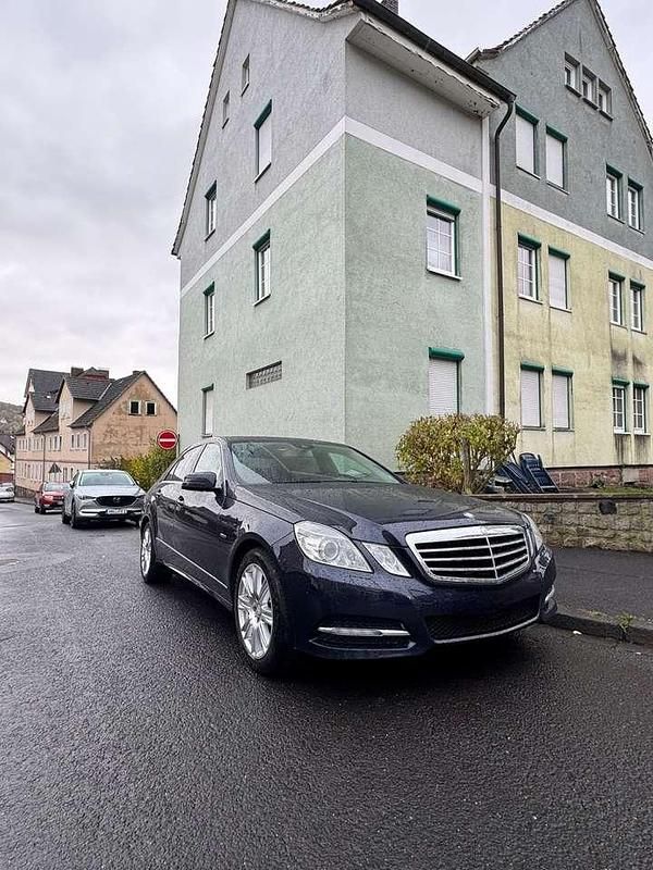 Gebraucht 2012 Mercedes E350 Avantgarde Limousine | 8.800 € (Guter Preis) - Bild 1/4
