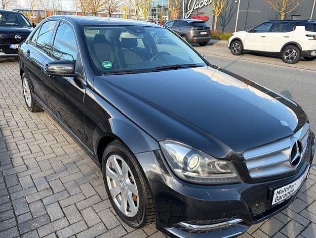 Gebraucht Mercedes C200 184 PS (135 kW) 2011 Schwarz Limousine