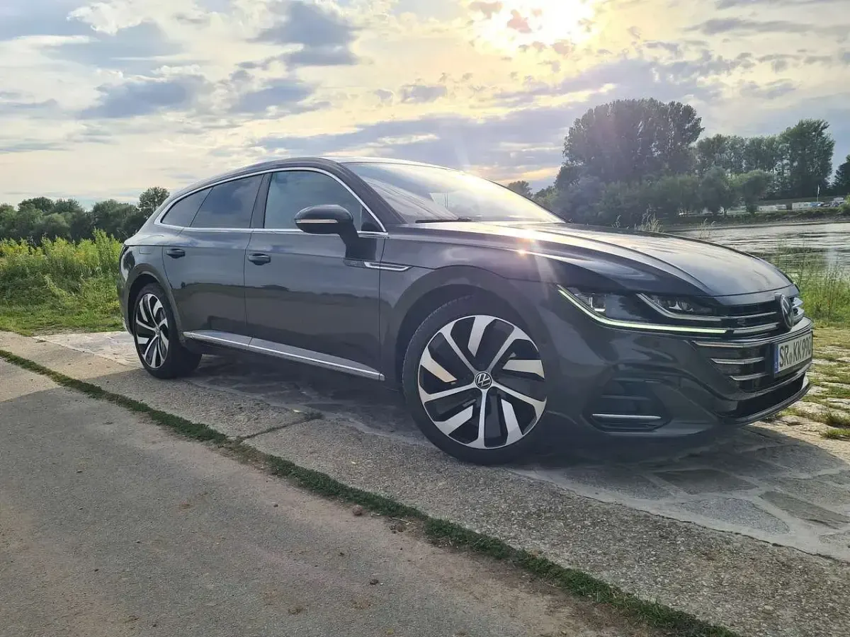 Gebraucht VW Arteon R-line 190 PS (139 kW) 2023 Grau Kombi