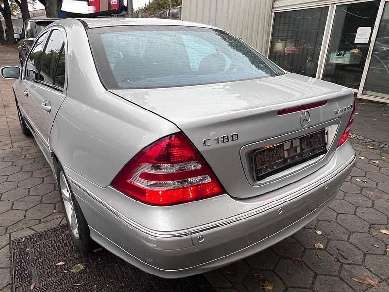 Gebraucht Mercedes C180 Avantgarde 143 PS (105 kW) 2006 Iridiumsilber  metalliclack Limousine