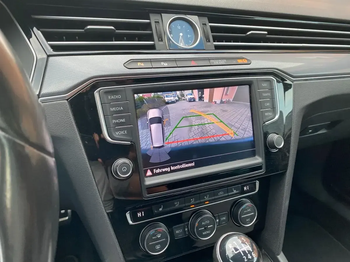 Gebraucht VW Passat R-line 150 PS (110 kW) 2016 Schwarz Kombi