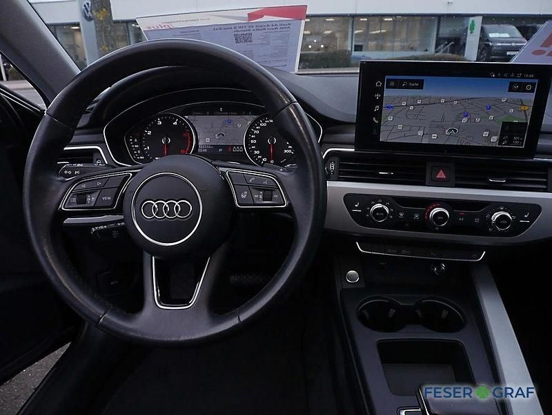 Gebraucht Audi A4 S-Line 163 PS (119 kW) 2022 Daytonagrau perleffekt Kombi