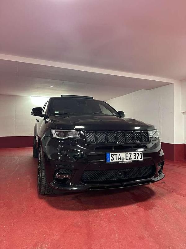 Gebraucht 2017 Jeep Grand Cherokee SRT SUV | 41.250 € (Etwas zu teuer) - Bild 1/4