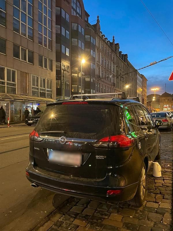 Gebraucht Opel Zafira Tourer 170 PS (125 kW) 2016 Schwarz Van / Kleinbus