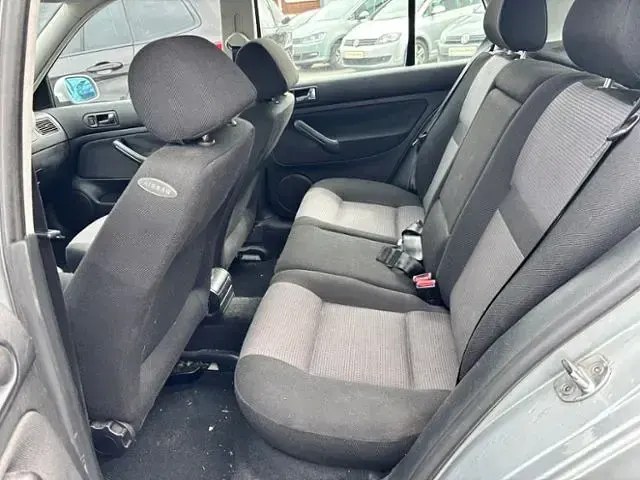 Gebraucht VW Golf IV Edition 105 PS (77 kW) 2001 Silber Limousine