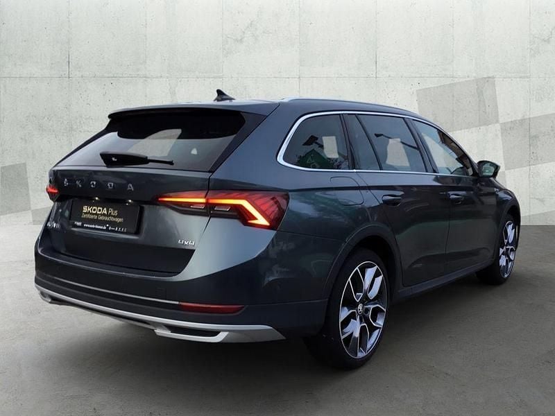 Gebraucht Skoda Octavia 200 PS (147 kW) 2021 Grau Kombi