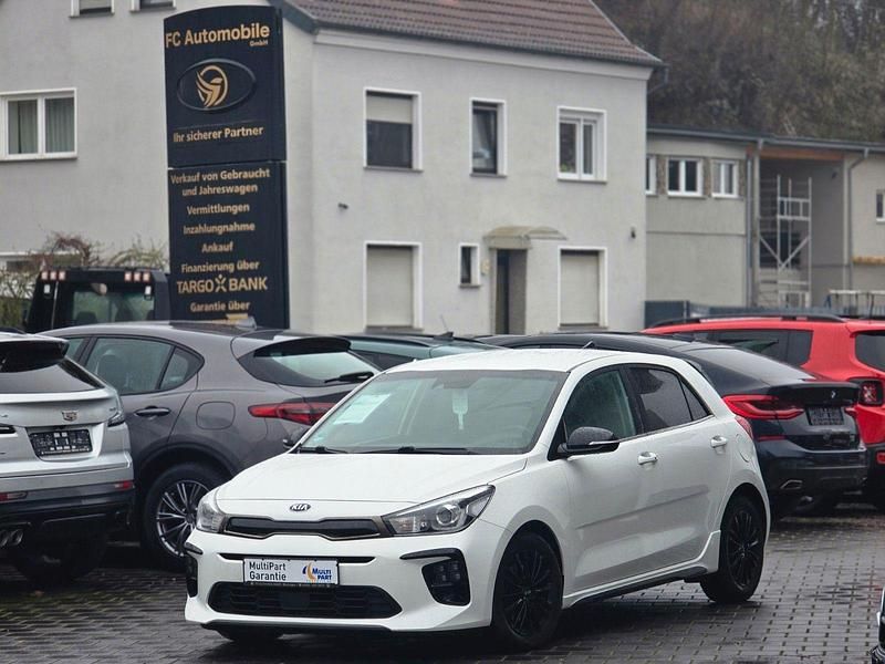 Weiß Gebraucht 2020 Kia Rio GT-Line Limousine | 10.900 € (Superpreis) - Bild 1/4