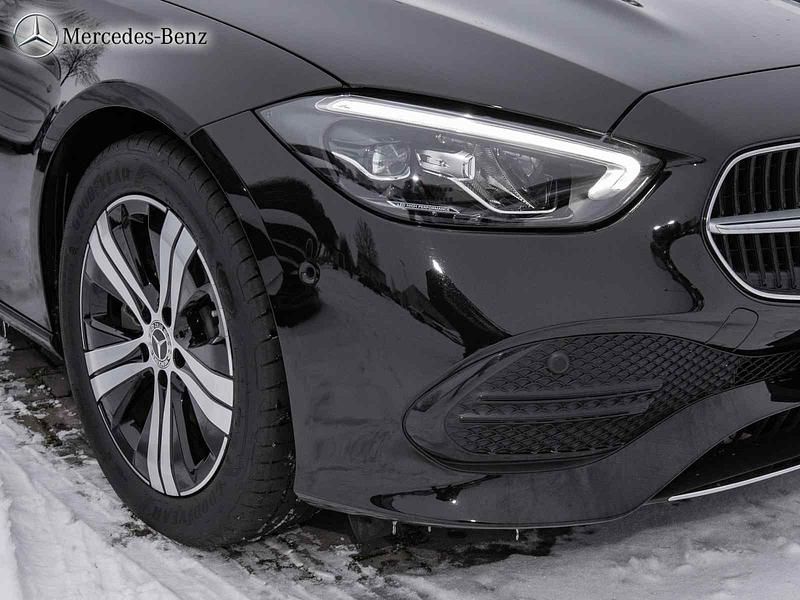 Gebraucht Mercedes C200 Avantgarde 163 PS (119 kW) 2024 Metalliclack obsidianschwarz Kombi