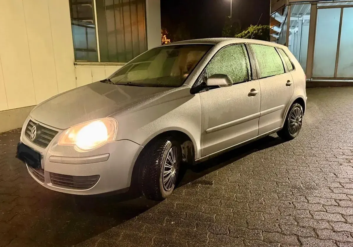 Gebraucht VW Polo 64 PS (47 kW) 2006 Silber Kleinwagen