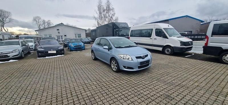Gebraucht Toyota Auris Team 126 PS (92 kW) 2009 Blau Kleinwagen