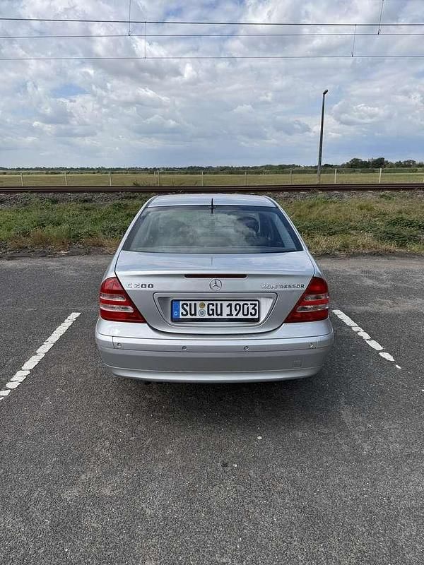 Gebraucht 2003 Mercedes C200 Classic Limousine | 2.390 € (Guter Preis) - Bild 1/4
