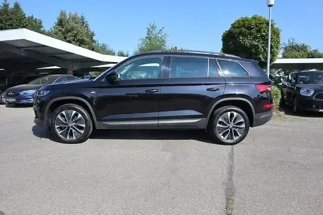 Gebraucht Skoda Kodiaq Tour 150 PS (110 kW) 2024 Schwarzmagic perleffekt SUV