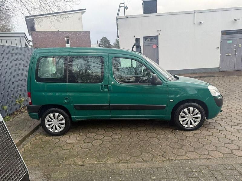 Gebraucht Peugeot Partner 90 PS (66 kW) 2006 Grün Van / Kleinbus