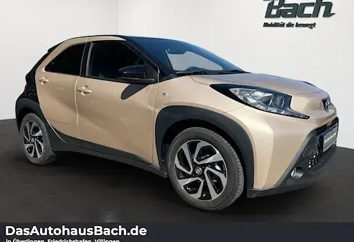 Gebraucht Toyota Aygo X Pulse 72 PS (52 kW) 2023 Beige SUV