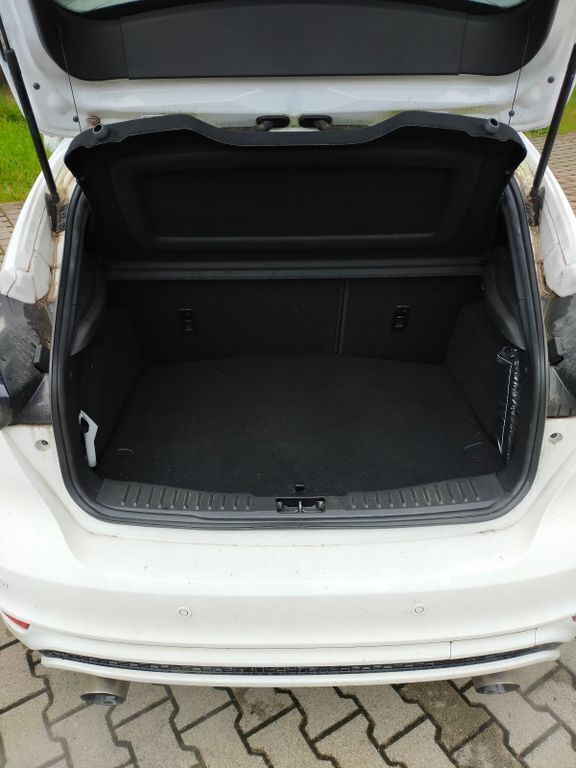 Gebraucht Ford Focus ST-Line 182 PS (133 kW) 2018 Weiß Limousine