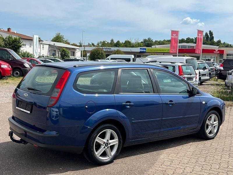 Usata Ford Focus Style 101 CV (74 kW) 2007 Blu Station wagon