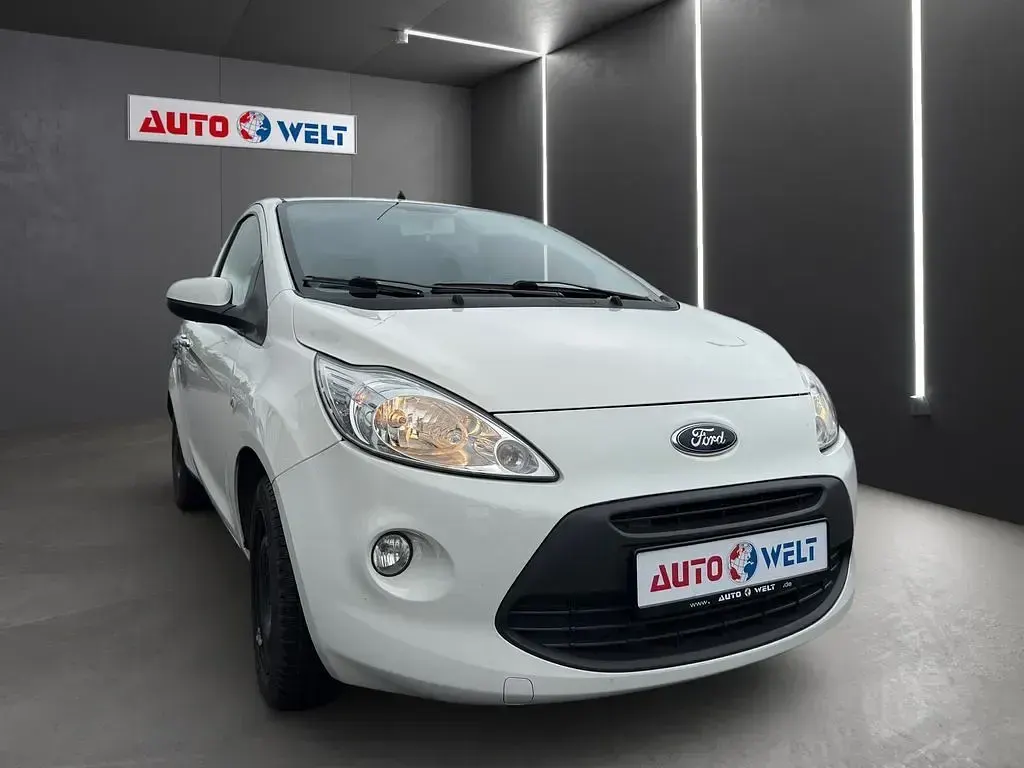 Gebraucht Ford Ka Ambiente 69 PS (50 kW) 2013 Weiß Kleinwagen