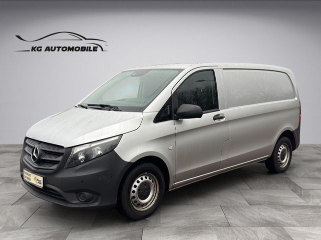 Brillantsilber metallic Gebraucht 2020 Mercedes Vito Van / Kleinbus | 12.399 € - Bild 1/4