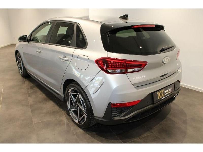 Neu Hyundai i30 N Line 140 PS (102 kW) 2025 Silber Limousine