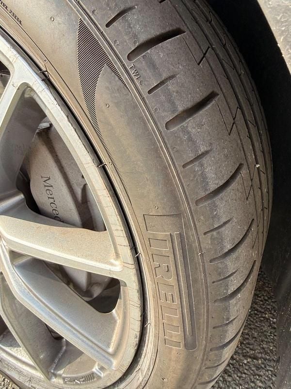 Gebraucht Mercedes E220 200 PS (147 kW) 2023 Schwarz Kombi