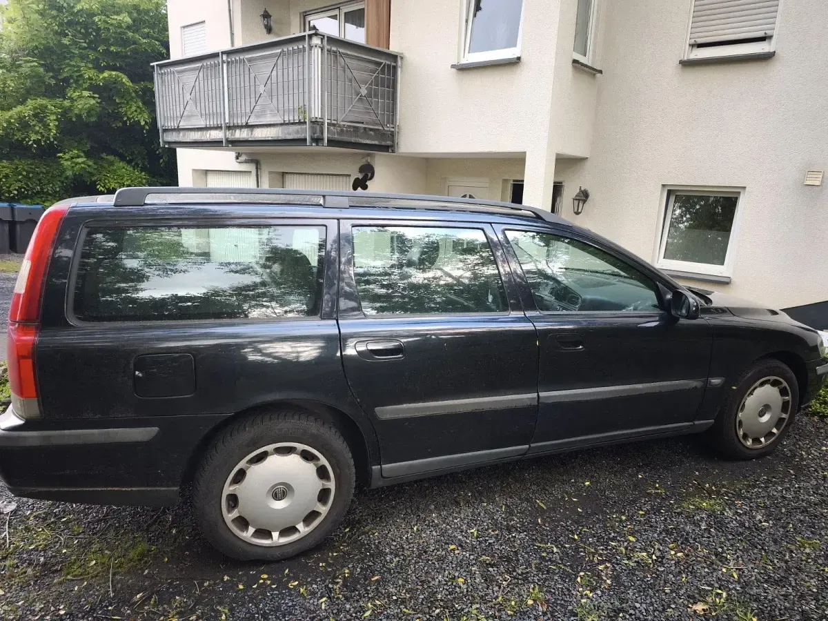 Gebraucht Volvo V70 179 PS (131 kW) 2002 Schwarz Kombi