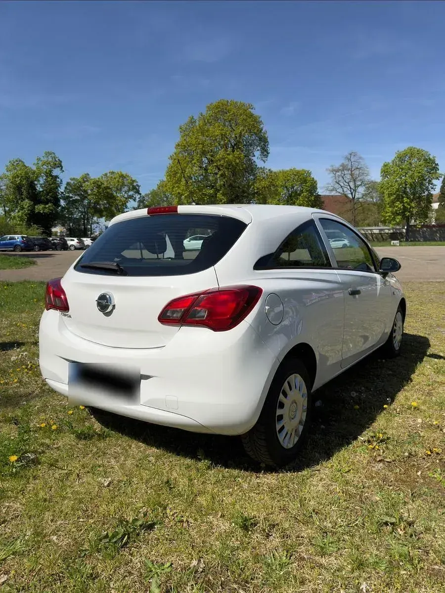 Gebraucht Opel Corsa Selection 69 PS (50 kW) 2017 Weiß Kleinwagen