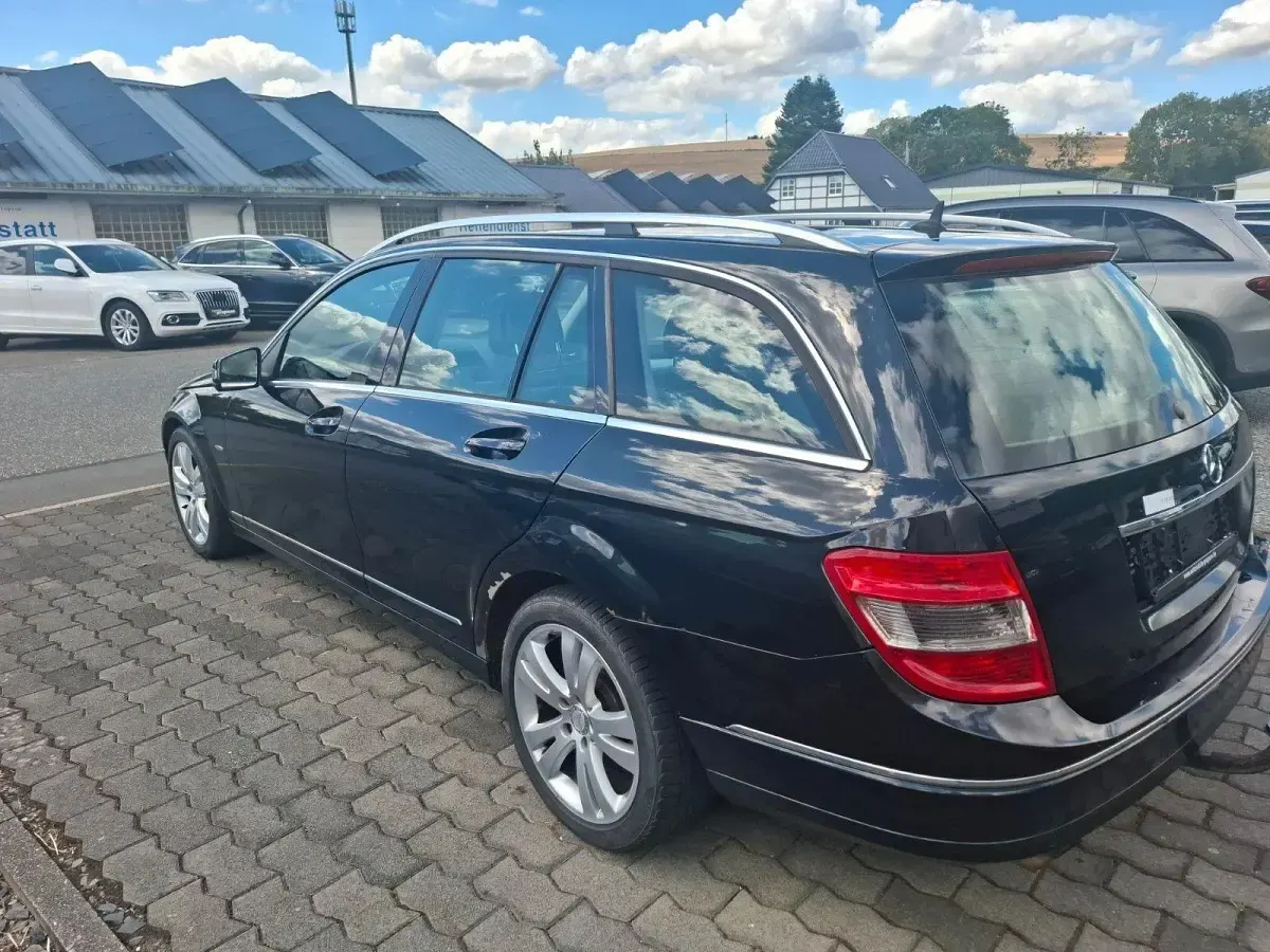 Gebraucht Mercedes C200 Avantgarde 136 PS (100 kW) 2008 Schwarz Kombi