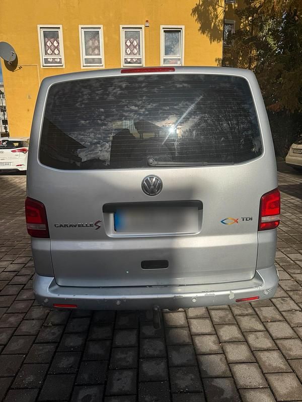 Gebraucht VW Caravelle 103 PS (75 kW) 2010 Grau Van / Kleinbus