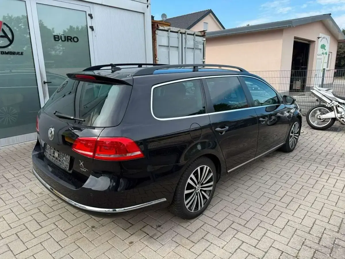 Gebraucht VW Passat Comfortline 122 PS (89 kW) 2011 Schwarz Kombi