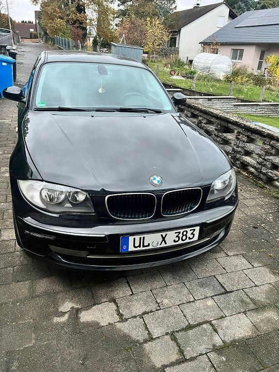 Schwarz Gebraucht 2007 BMW 118 Kleinwagen | 1.200 € (Superpreis) - Bild 1/4