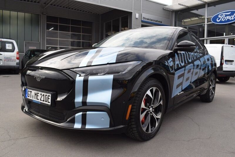 Schwarz Gebraucht 2021 Ford Mustang Mach-E SUV | 35.950 € (Fairer Preis) - Bild 1/4