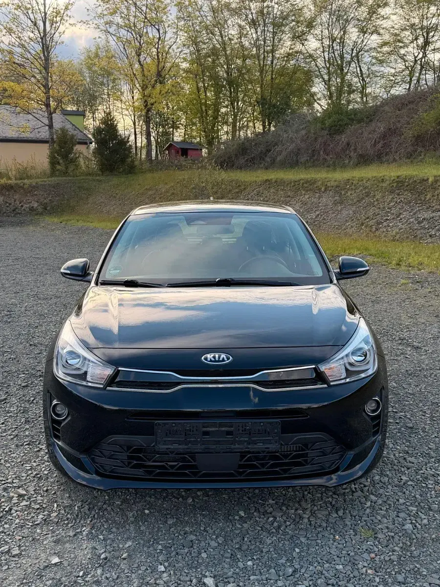 Gebraucht Kia Rio Vision 100 PS (73 kW) 2021 Schwarz Limousine