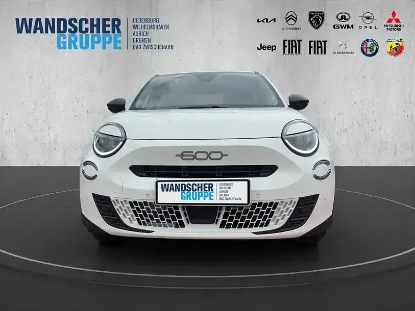 Gebraucht Fiat 600 110 PS (80 kW) 2025 Weißschwarz SUV