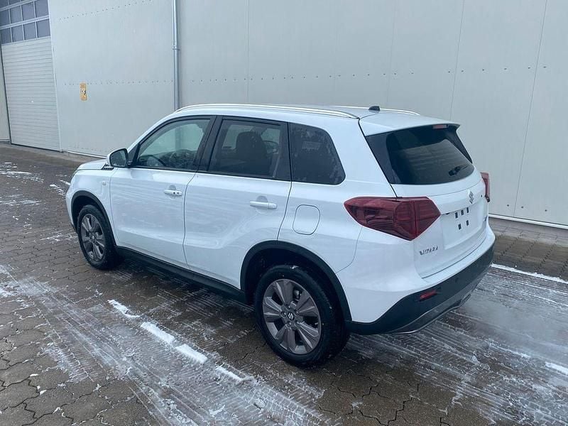 Neu Suzuki Vitara Comfort 110 PS (80 kW) 2025 Weiß SUV