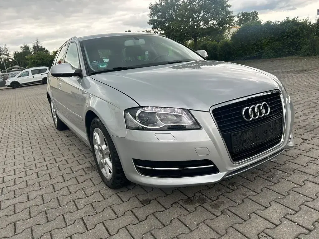 Gebraucht Audi A3 Ambiente 125 PS (91 kW) 2012 Silber Kleinwagen