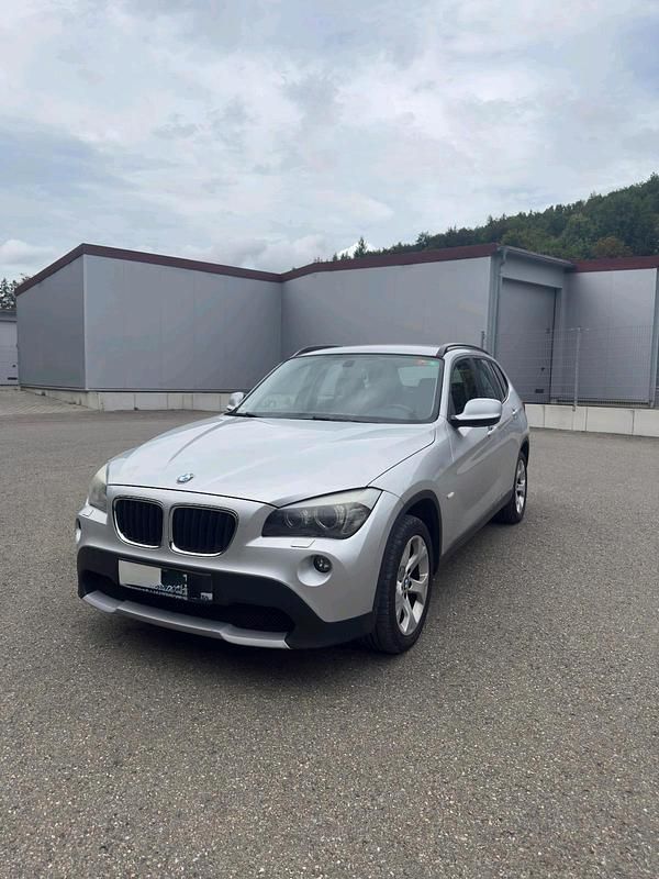 Silber Gebraucht 2012 BMW X1 SUV | 5.900 € (Superpreis) - Bild 1/4
