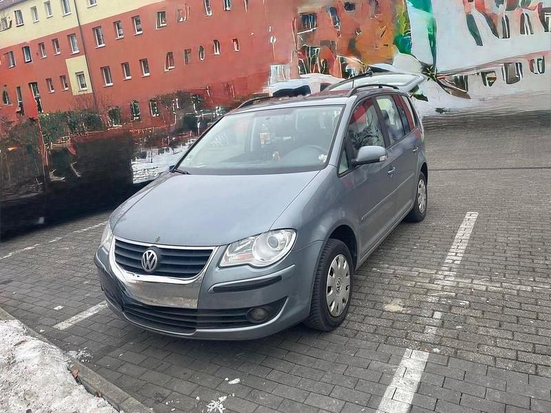 Gebraucht 2007 VW Touran Van / Kleinbus | 5.500 € (Etwas zu teuer) - Bild 1/4