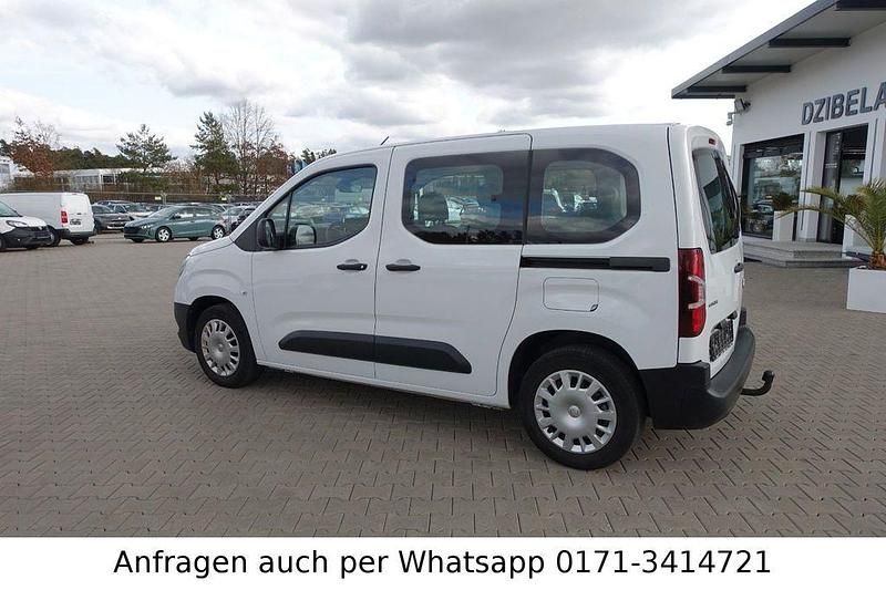 Gebraucht Opel Combo Life 102 PS (75 kW) 2022 Weiß Van / Kleinbus