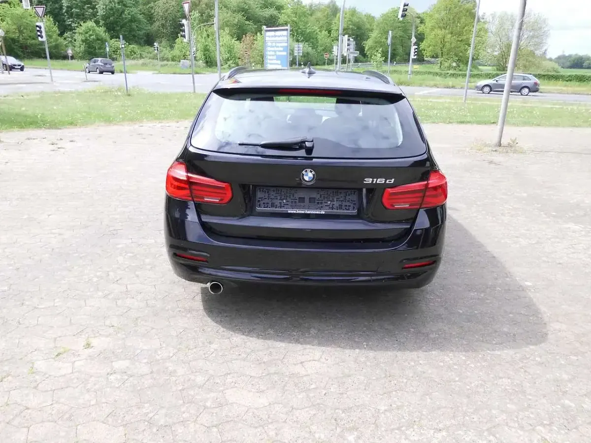 Gebraucht BMW 316 116 PS (85 kW) 2016 Schwarz ii Kombi