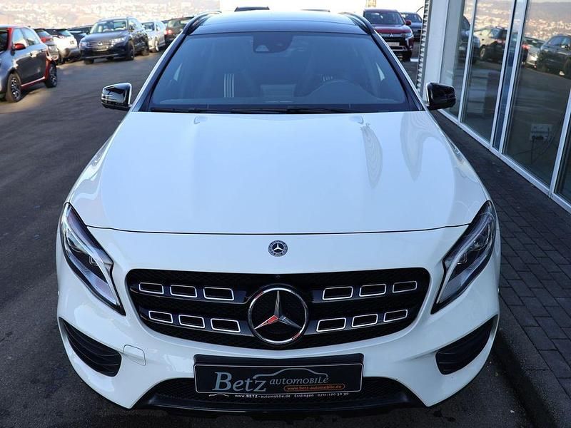 Gebraucht Mercedes GLA200 AMG 156 PS (114 kW) 2017 Weiß SUV