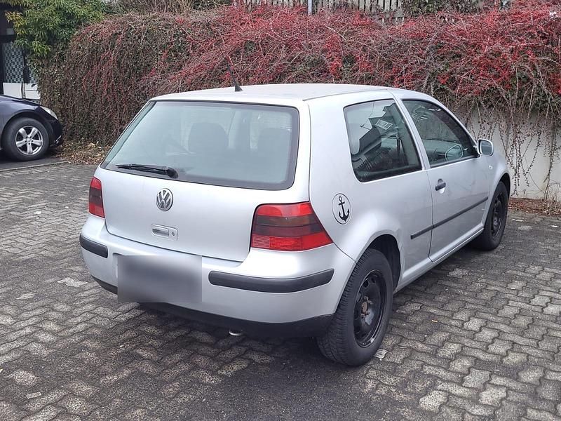 Gebraucht VW Golf Edition 101 PS (74 kW) 2002 Grau Coupé